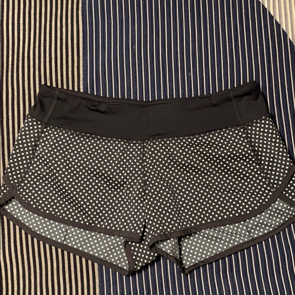 Lululemon Speed Shorts Sz 6